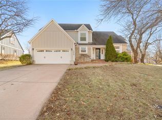 7919 W 116th Ter, Overland Park, KS 66210
