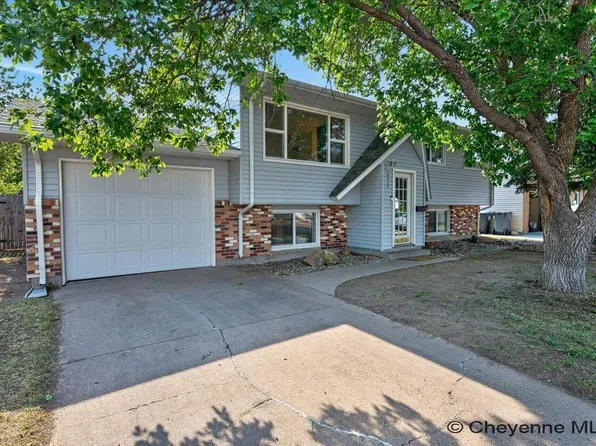 6919 Bonneville Pl, Cheyenne, WY 82009