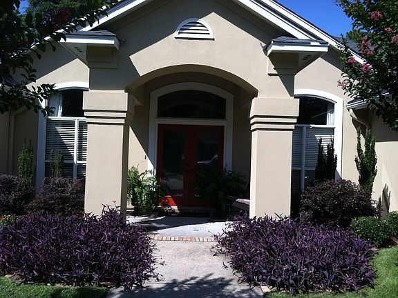 2nd image of 3509 Redwood Ln