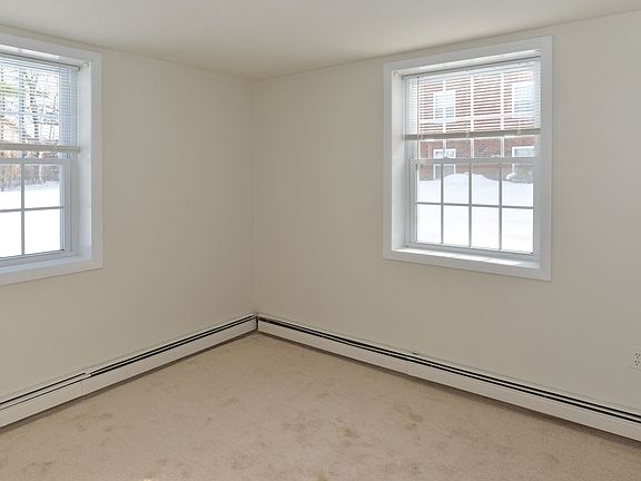 4th image of 180-182 Blueberry Ln #2