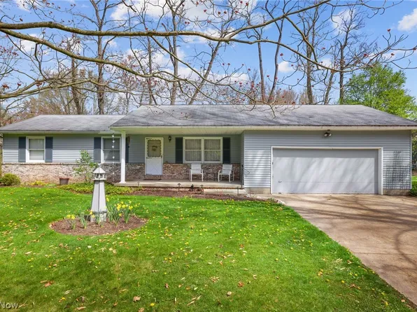 3009 Heckman Rd, Uniontown, OH 44685