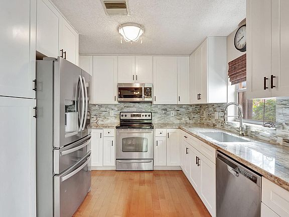 3rd image of 6316 NW 39th Street