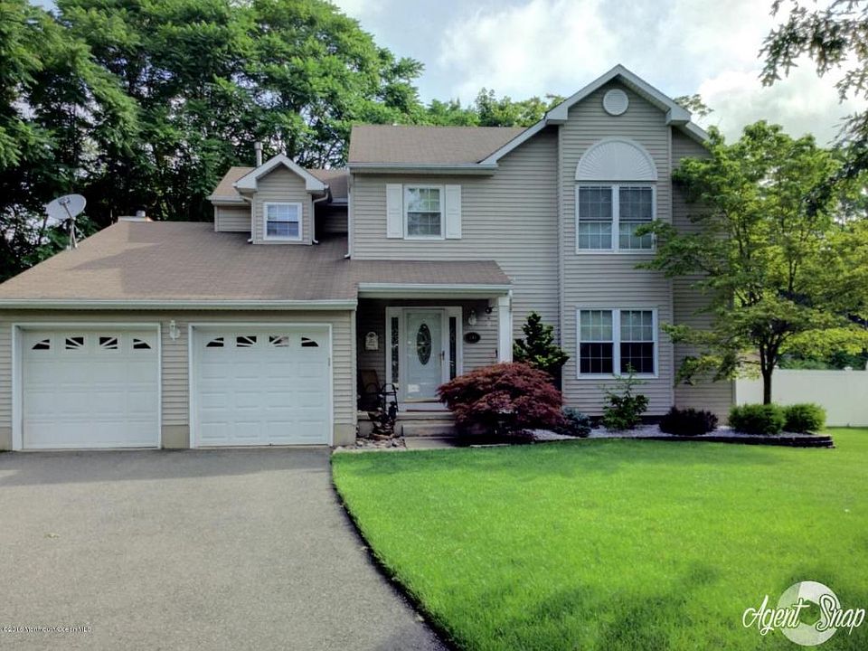 1st image of 144 Red Oak Ct