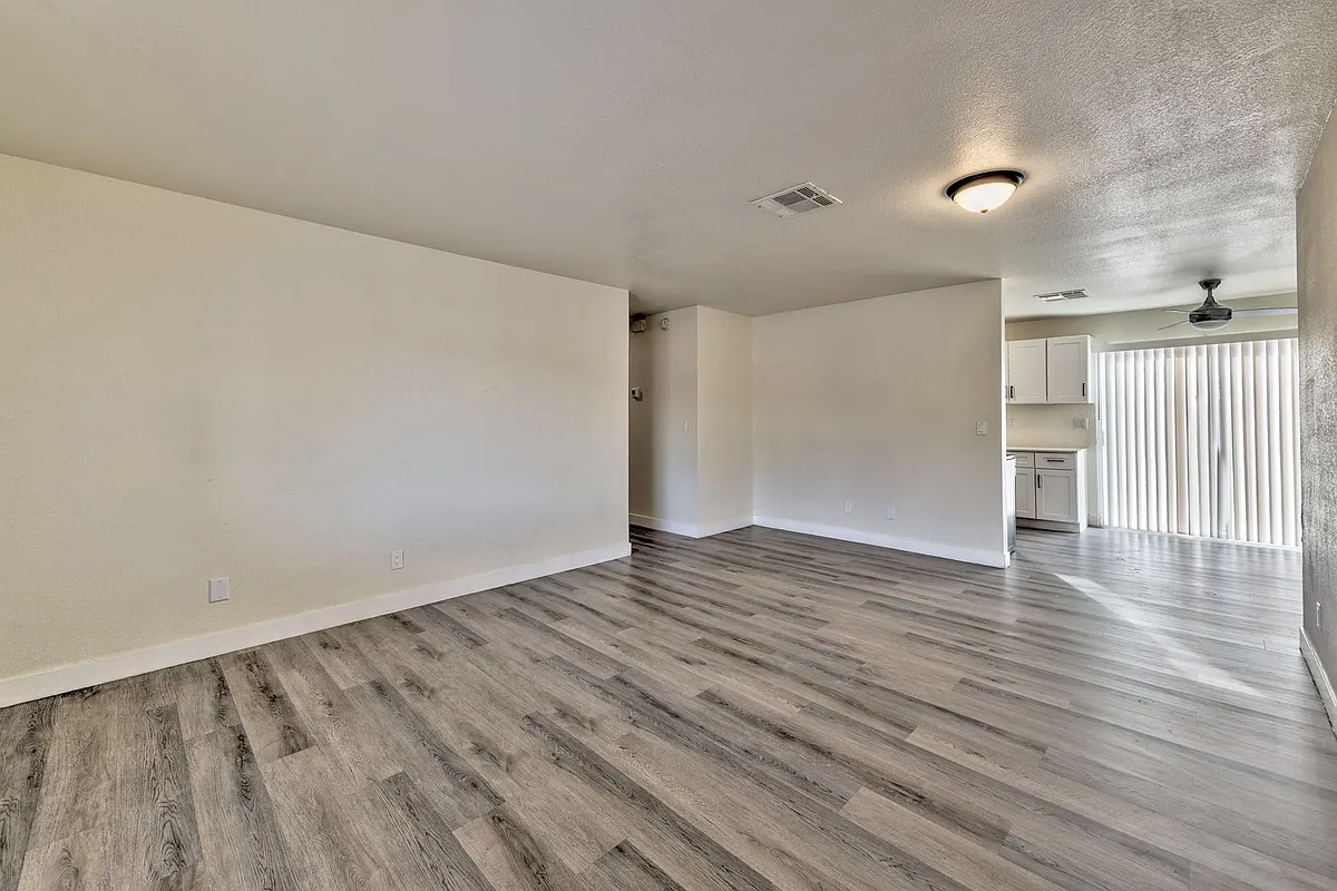 Building Photo - 3757 Longfellow St