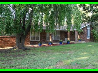 827 E Division St, Bolivar, MO 65613
