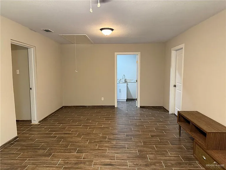 1931 W Owassa Rd — Photo 10