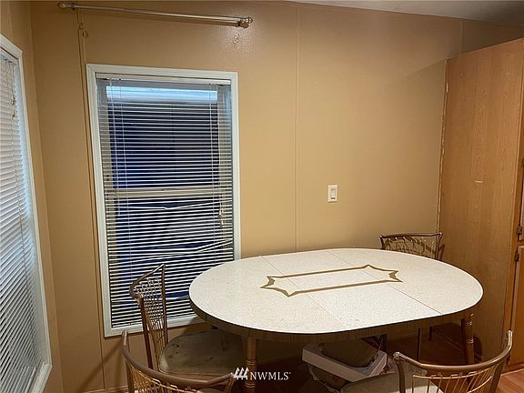 Dining area. 