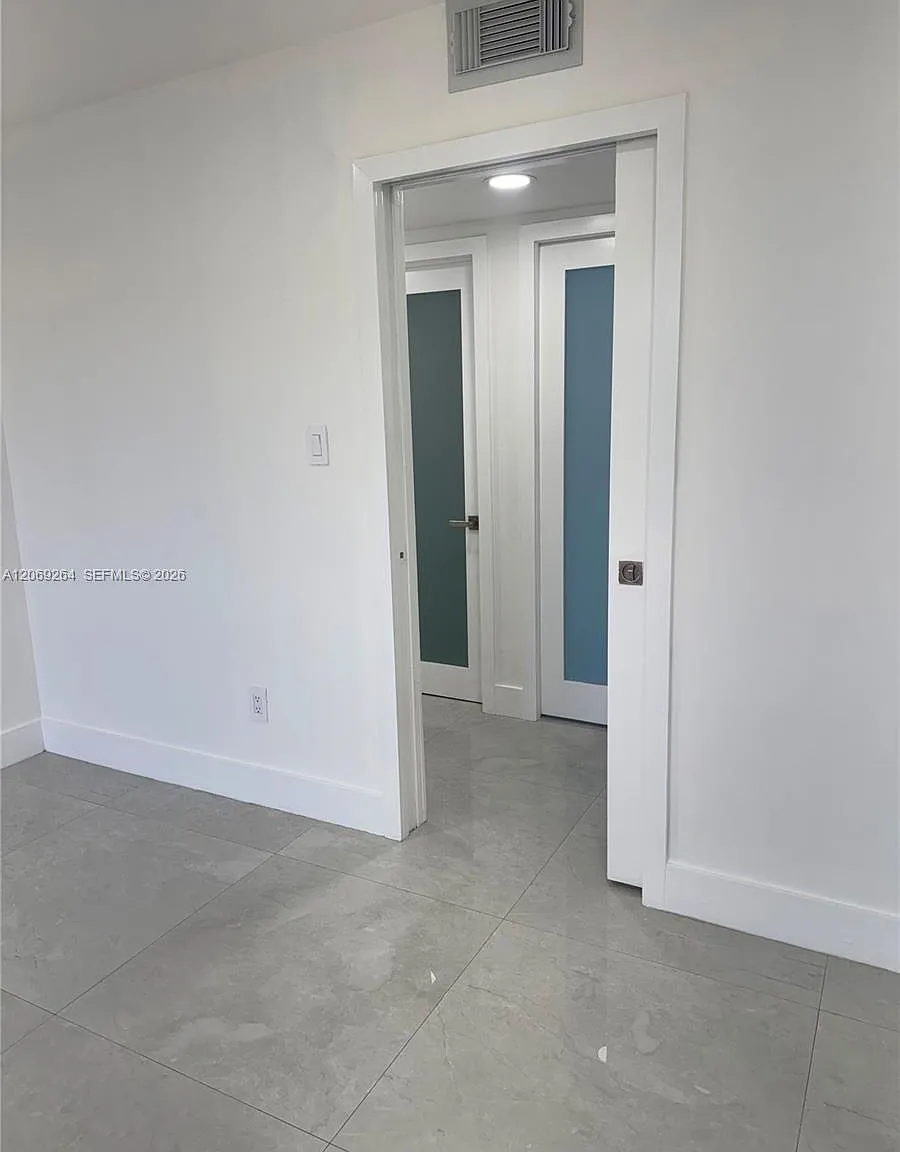 Fox Chase Condo #3 — Photo 3