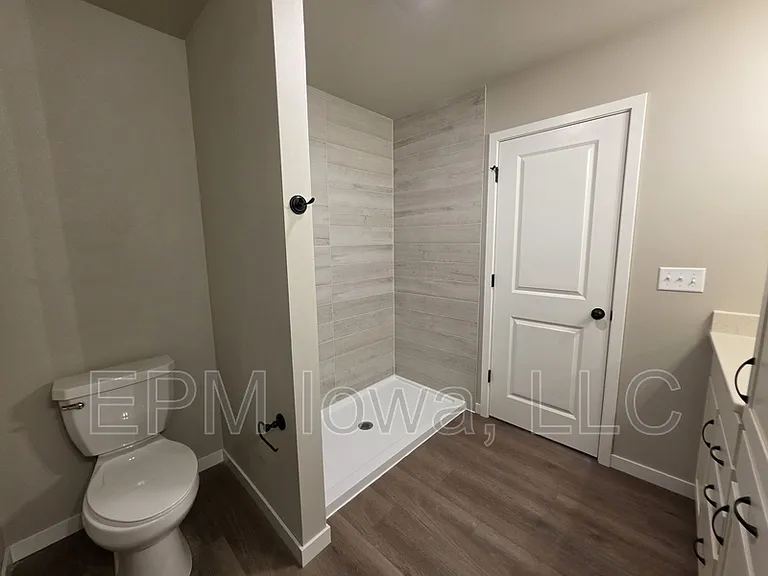 2311 Water Tower Pl — Photo 11