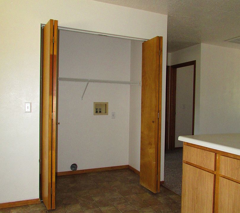 Building Photo 5