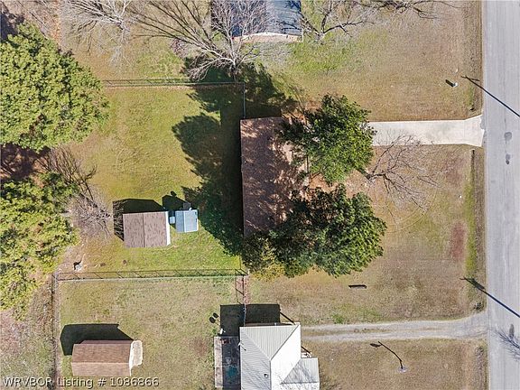 3rd image of 306 Rock Jail Rd