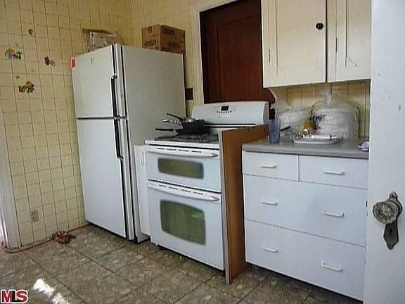 3rd image of 337 S McCarty Dr