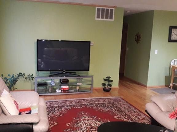 3rd image of 1532 Quaker Ln #171D