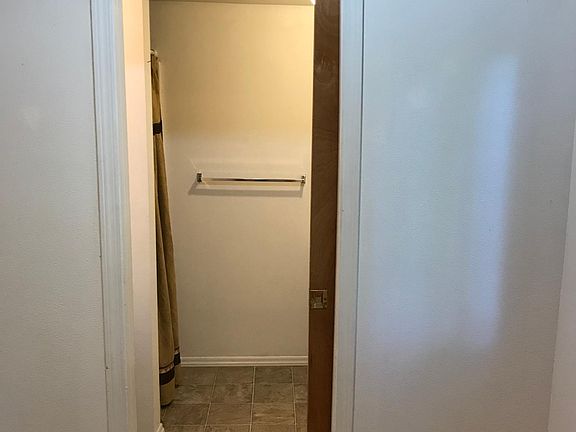 4th image of 1707 N Callow Ave
