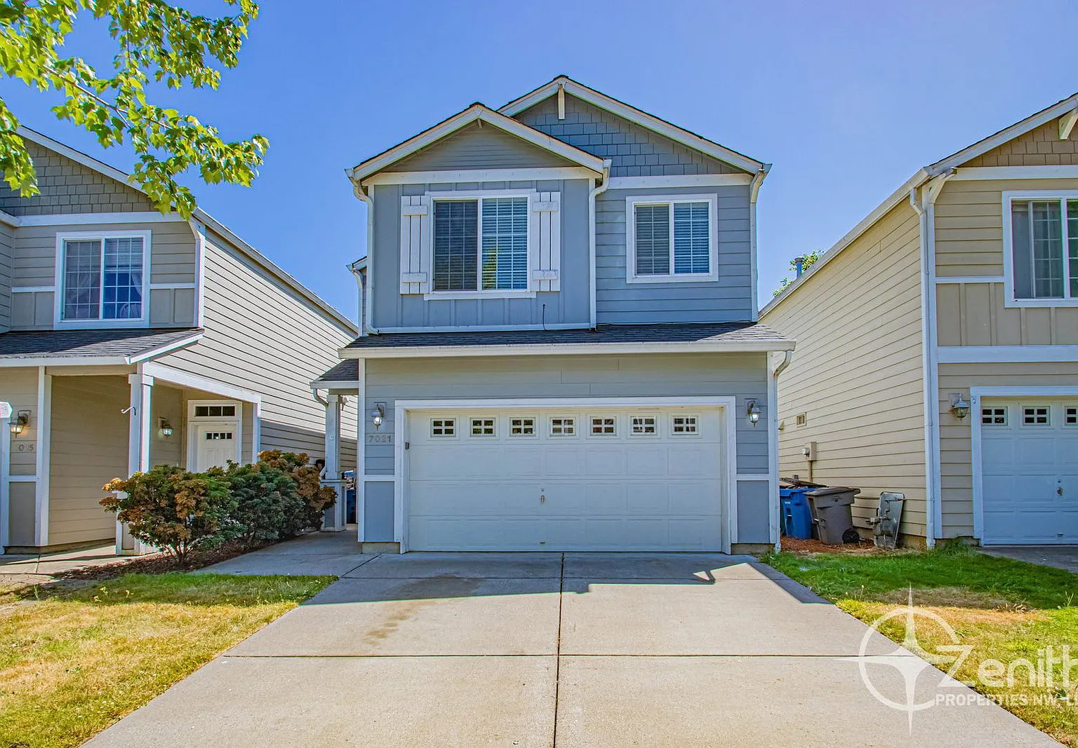 3 bed, 2.5 bath, 1676 sqft, $2,695 — Photo 1