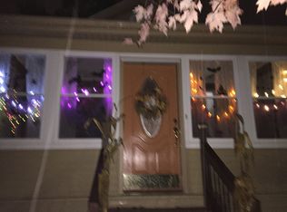 27203 Groveland St, Roseville, MI