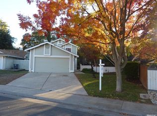 6904 Springmont Dr, Elk Grove, CA 95758