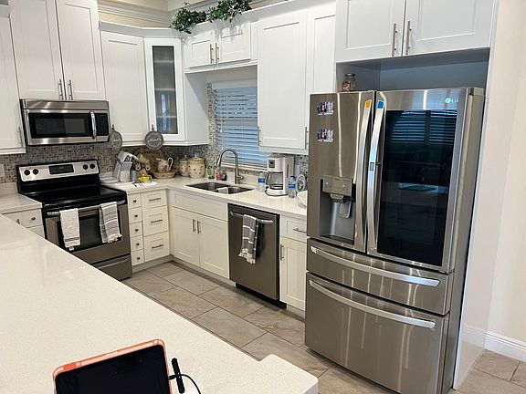 4th image of 4471 SW Hagaplan Street