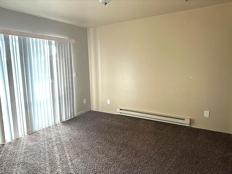 Kamden Court — Photo 24