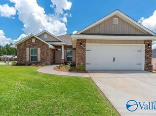 223 Poppy Trl, Meridianville, AL 35759