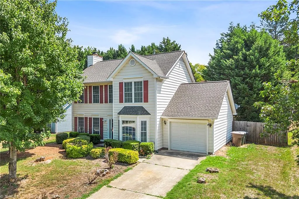 3 bed, 2.5 bath, 1618 sqft, $2,100 — Photo 1