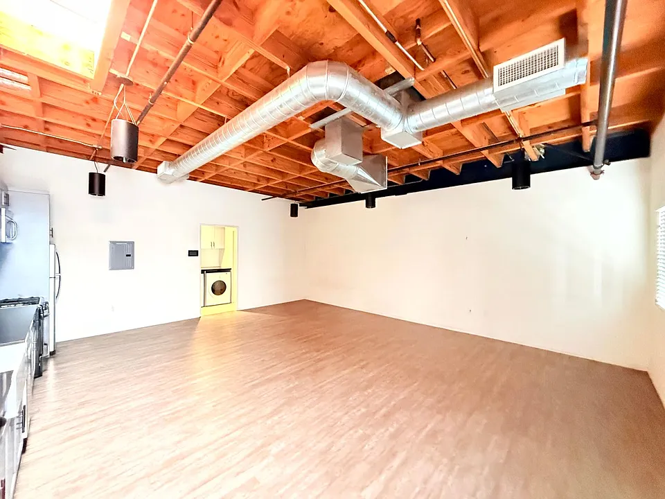 2311 Pasadena Avenue