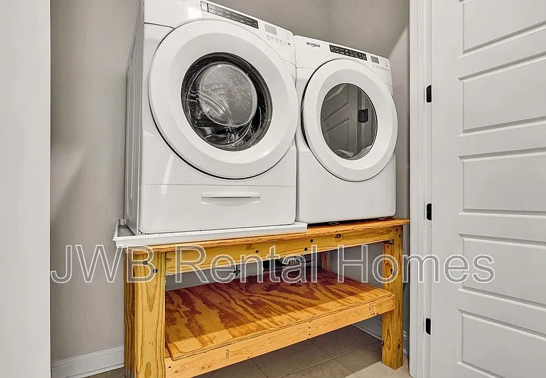 274 Daydream Ave — Photo 16