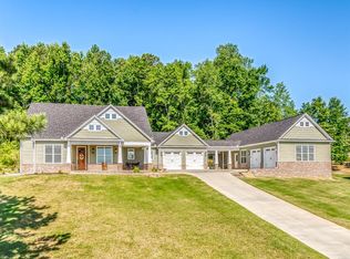 120 Wynridge Ct, Deatsville, AL 36022