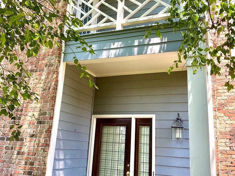 18 Charleston Cir — Photo 2