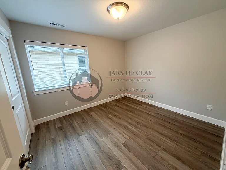 1329 Oppek St NE #1329 — Photo 15