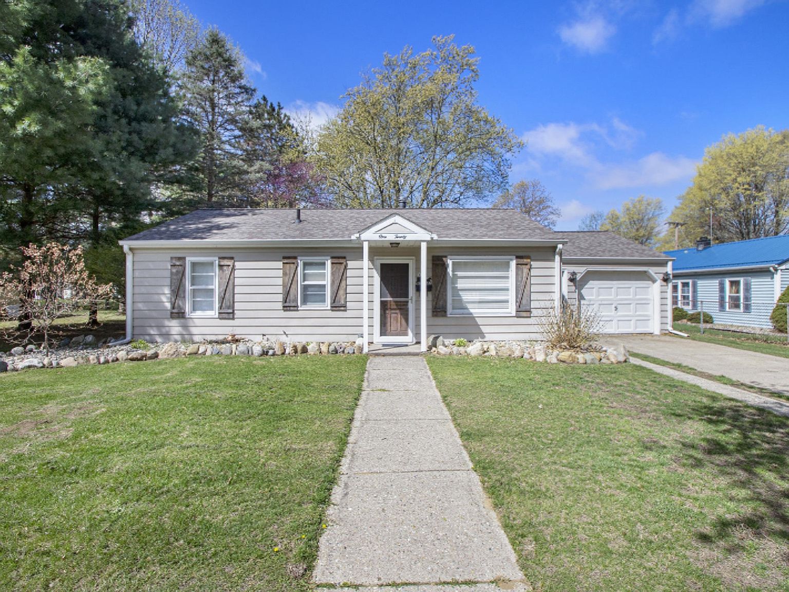 120 Cherry St, Constantine, MI 49042 Zillow