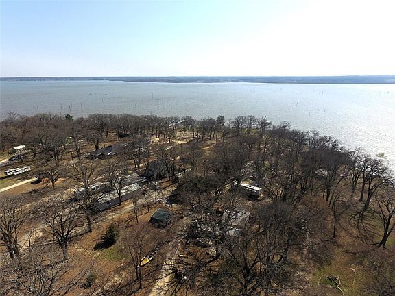 4th image of 8085 Lakeview Dr