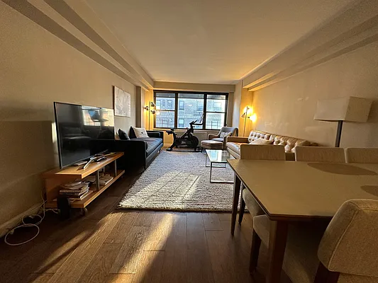 Rented by Keller Williams NYC | media 15