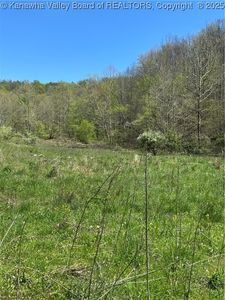 3 Sugar Tree Rd, Alkol, WV, 25501