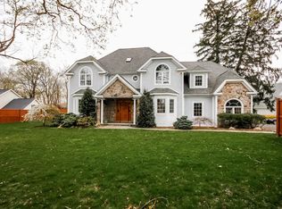 11 Hillside Ave, Darien, CT 06820