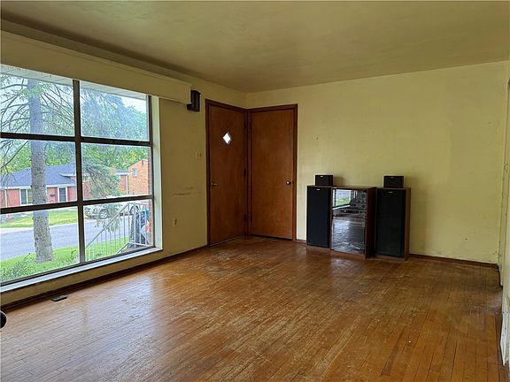 3rd image of 1725 Norsen Dr