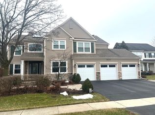 18233 W Old Hickory Ct, Gurnee, IL