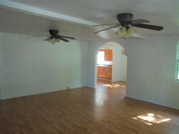 3rd image of 222 County Road 1745