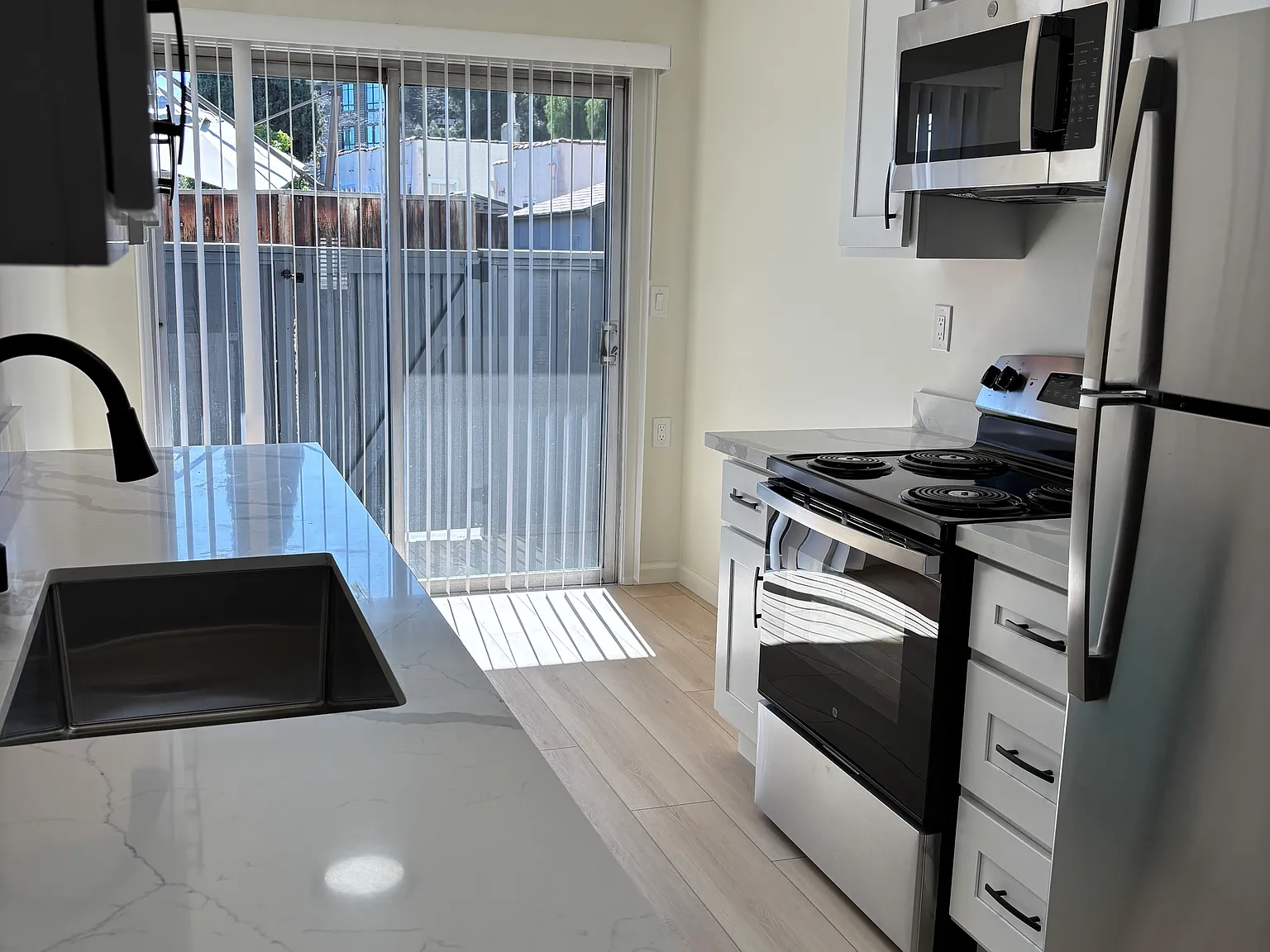 1 bed, 700 sqft, $3,395 — Photo 3