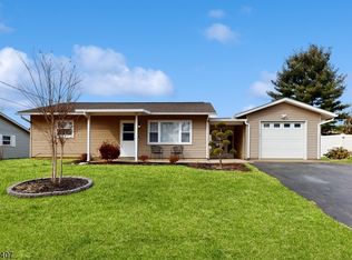 609 Guy Rd, Phillipsburg, NJ 08865