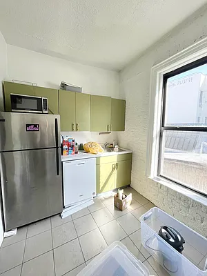 Rented by Jonis Realty | media 11