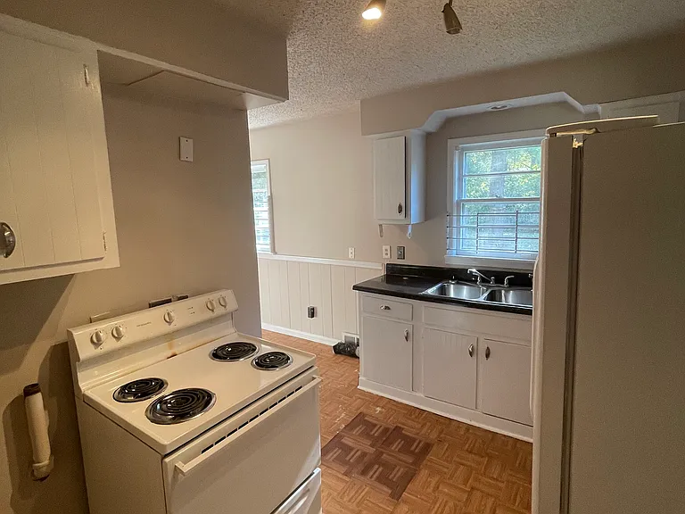 1759 Macaulay Ave — Photo 9