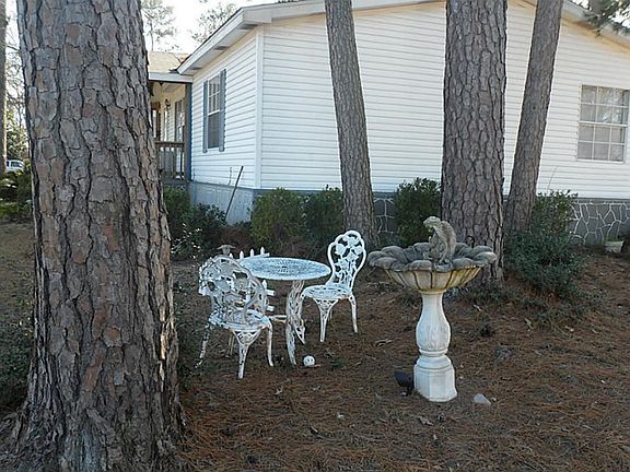 Like to sit in the yard and read??