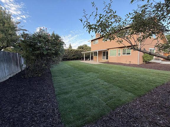 4th image of 1425 Forest Dr
