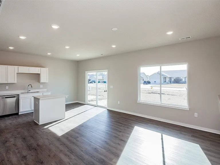 6129 Tungsten Dr — Photo 8