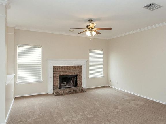 5th image of 15138 Preston Court Dr