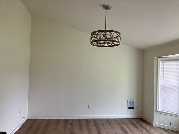 4th image of 11401 89th Avenue Ct E