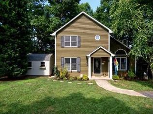2010 Marquesas Ave, Tega Cay, SC 29708