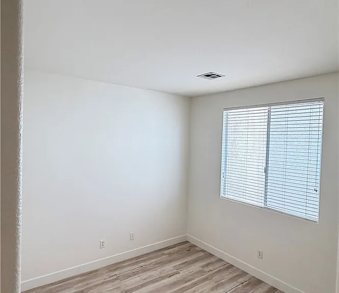 9708 Ridgebluff Ave — Photo 4