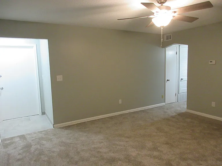 4729 California St — Photo 7